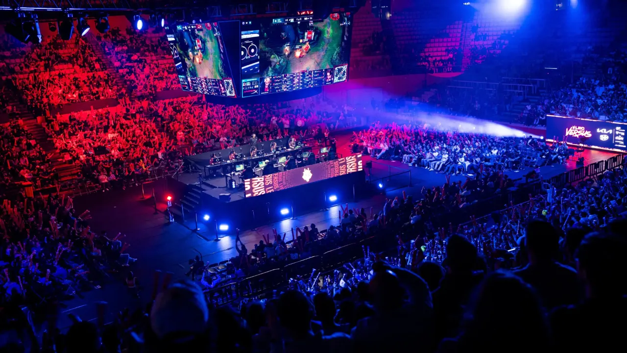 LCS: C9 vs FLY